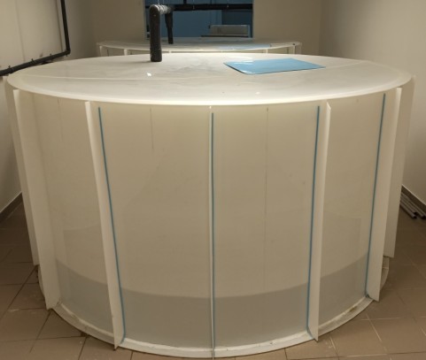 Емкость переливная 9200л. из пластика с верхней крышкой, круглая Ф3(2,8)х1,5м Емкость переливная 9200л. из пластика с верхней крышкой, круглая Ф3(2,8)х1,5м