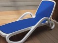 Шезлонг Nardi Alfa с подлокотниками, бело-синий