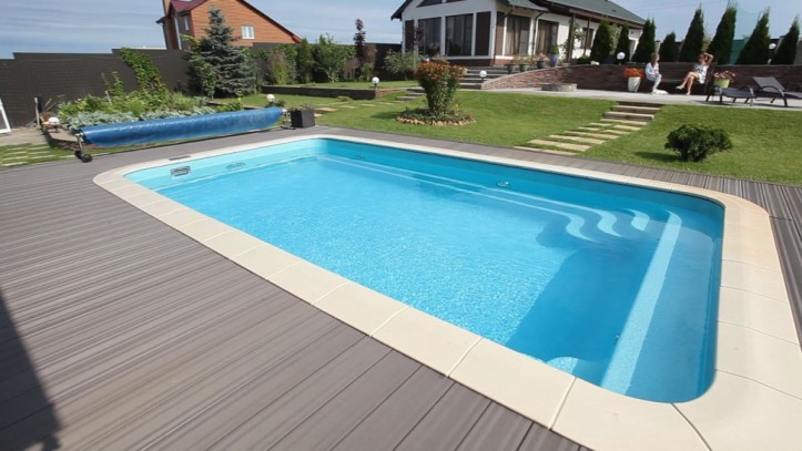 Бассейн под ключ  7,5х3,5х1,31-1,85м. композитный