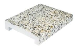 Бордюрный камень для бассейна с галькой. П-профиль Бордюрный камень для бассейна с галькой. П-профиль