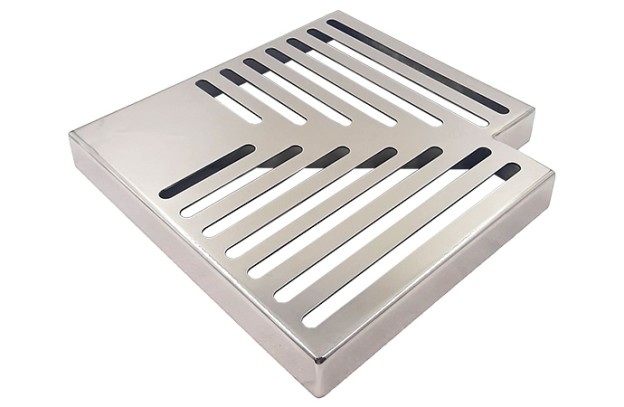 Угол переливной из нержавеющей стали шириной 180-244мм