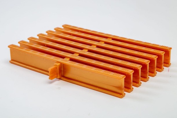 Решетка для бассейна переливная (295 мм., Н34 мм. цветная)